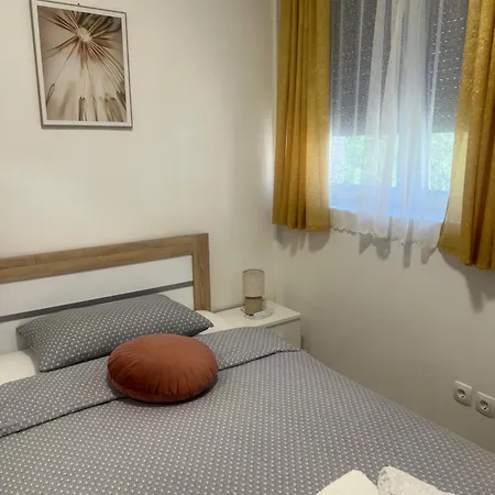 Angy דירה פלוצ'ה