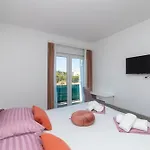 Angy شقة بلوتشي