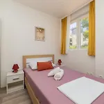شقة Angy بلوتشي